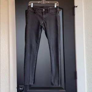 Women’s black denim jeggings